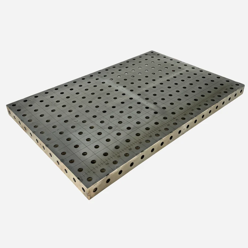 Perforerad svetsbordsskiva 900x600