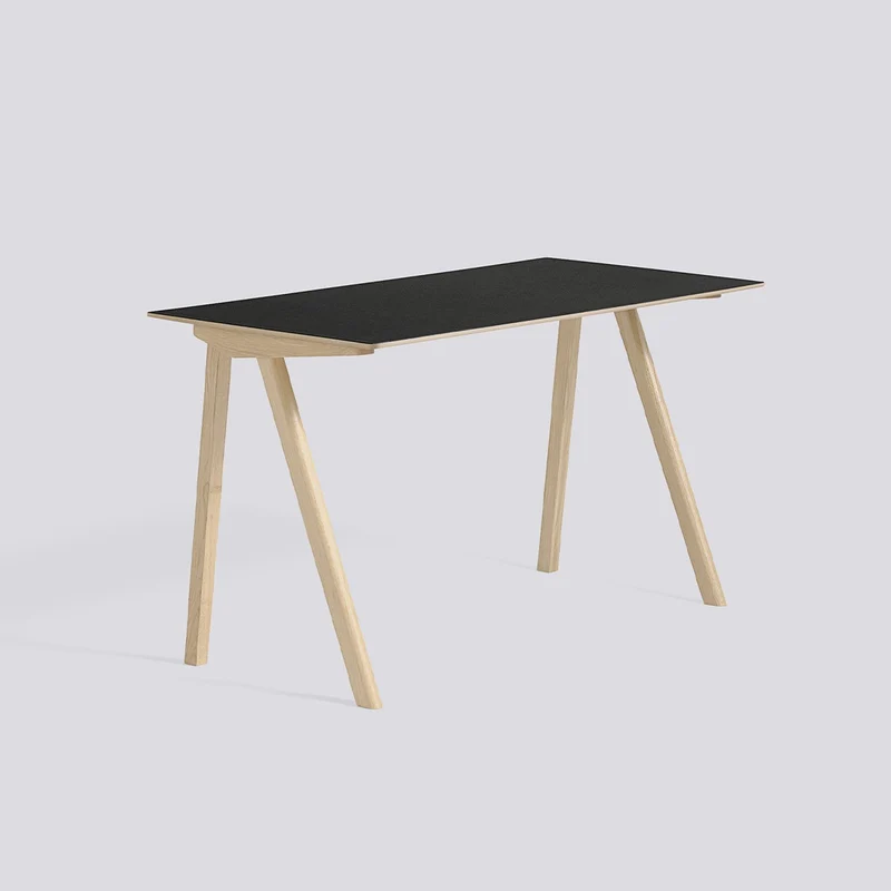 CPH 90 L130 × B65 × H74 cm Skrivbord Black – linoleum, massiv ek med vattenbaserad lack