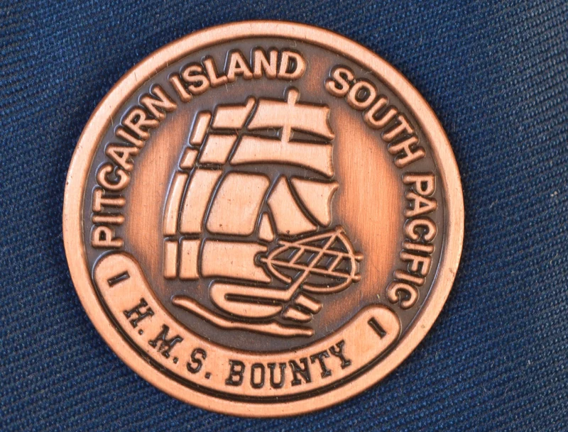 Pitcairn Island Round Lapel Pin - Bronze coloured