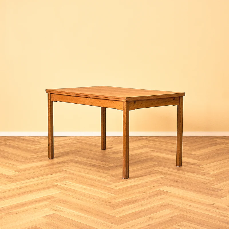 Svenskt rektangulärt matbord i teak