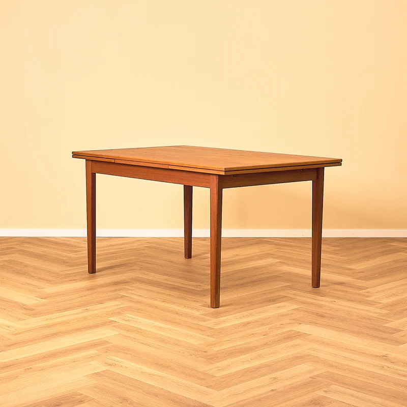 Danskt matbord i teak