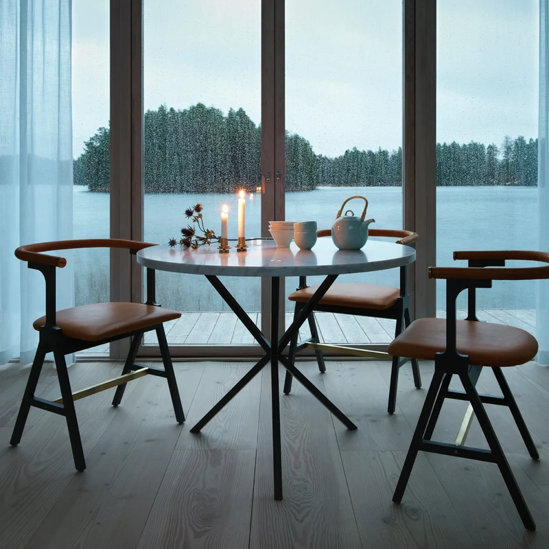 NEB Round Dining Table With Top In Italian Marble