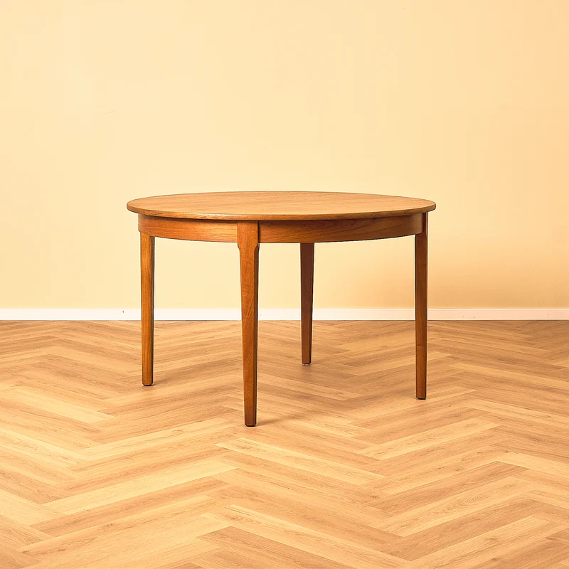 Danish round dining table in teak
