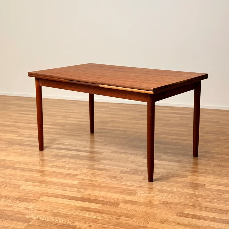 Danskt matbord i teak