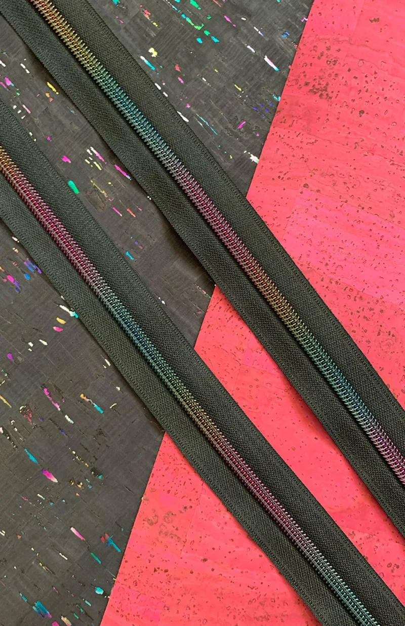 Svart nylon dragkedja med rainbow tänder #5 - 3 yard (2.7 m) - Sassafras Lane Designs